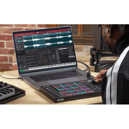  MIDI контроллер AKAI MPC Studio II