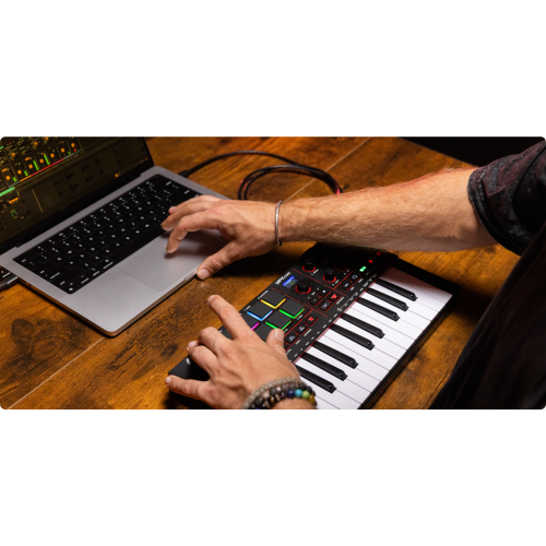 MIDI клавиатура AKAI MPK mini 4 Black