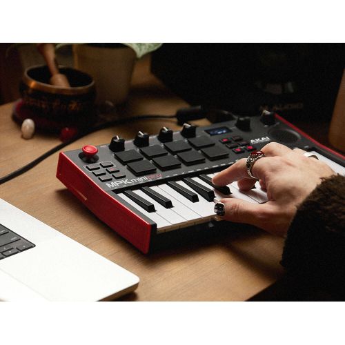 MIDI клавиатура AKAI MPK MINI PLAY MK3