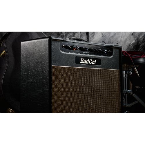 Гитарный комбоусилитель BAD CAT BLACK CAT COMBO