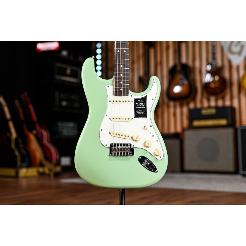 ◁ Електрогітара FENDER PLAYER II STRATOCASTER BIRCH GREEN