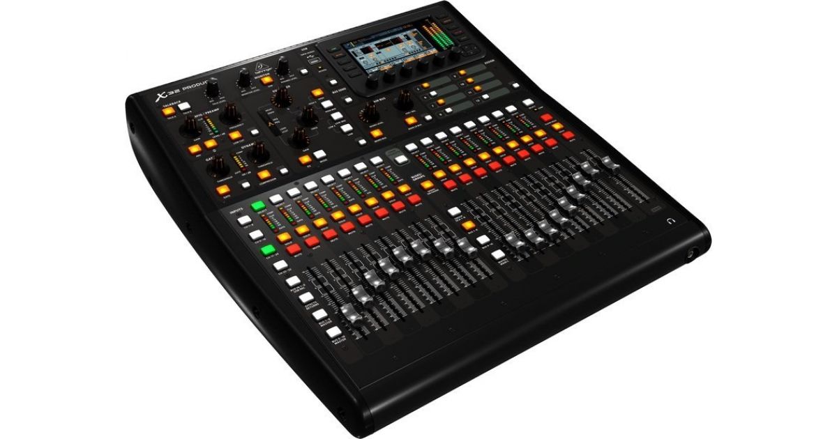 X32-PRODUCER_P0AWQ_Left_XL-