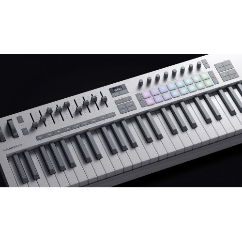 MIDI клавиатура NOVATION Launchkey 49 MK4 White Edition