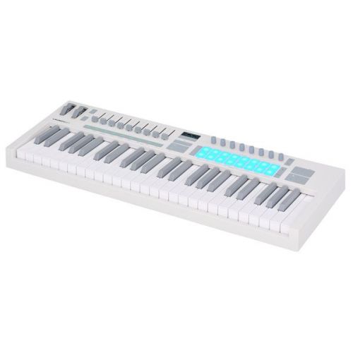 MIDI клавиатура NOVATION Launchkey 49 MK4 White Edition