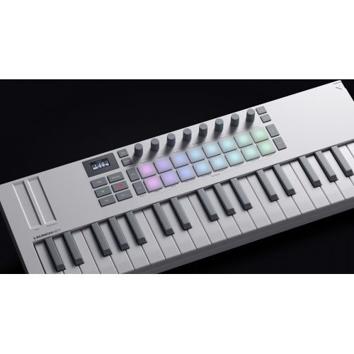 MIDI (миди) клавиатура NOVATION Launchkey Mini 37 MK4 White Edition MIDI (миди) клавиатура NOVATION Launchkey Mini 37 MK4 White Edition