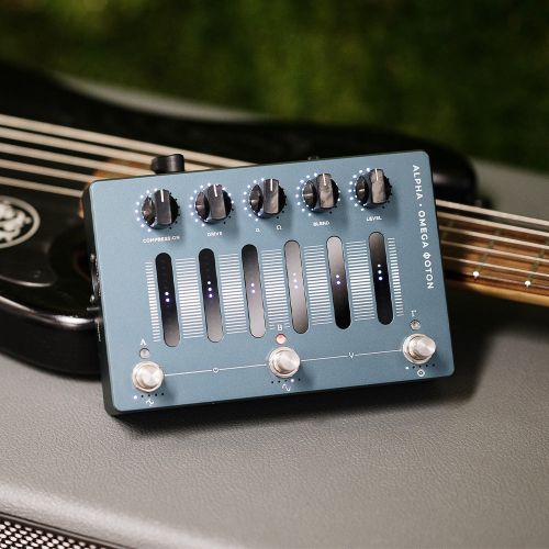 Педаль Darkglass Electronics Alpha·Omega Фhoton