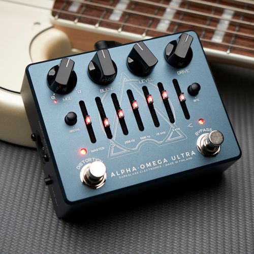 Педаль Darkglass Electronics Alpha·Omega Ultra with Aux In