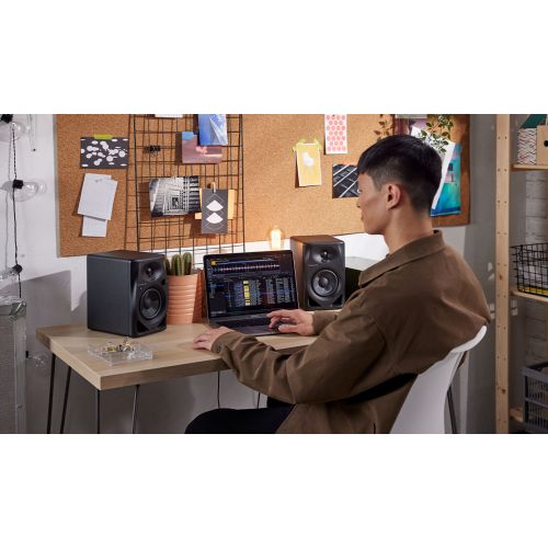Настільна система моніторів PIONEER DM-40D