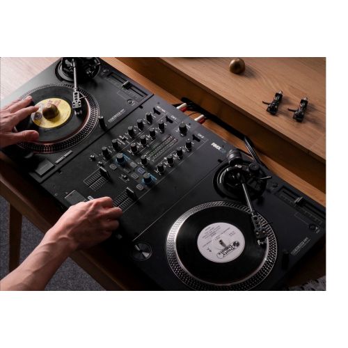Проигрыватель винила Reloop RP-7