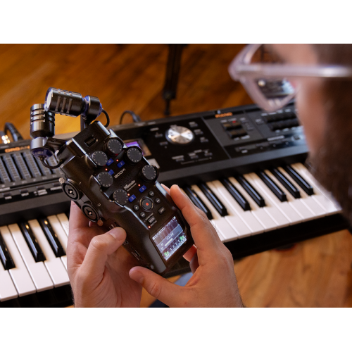Портативный рекордер Zoom H6studio
